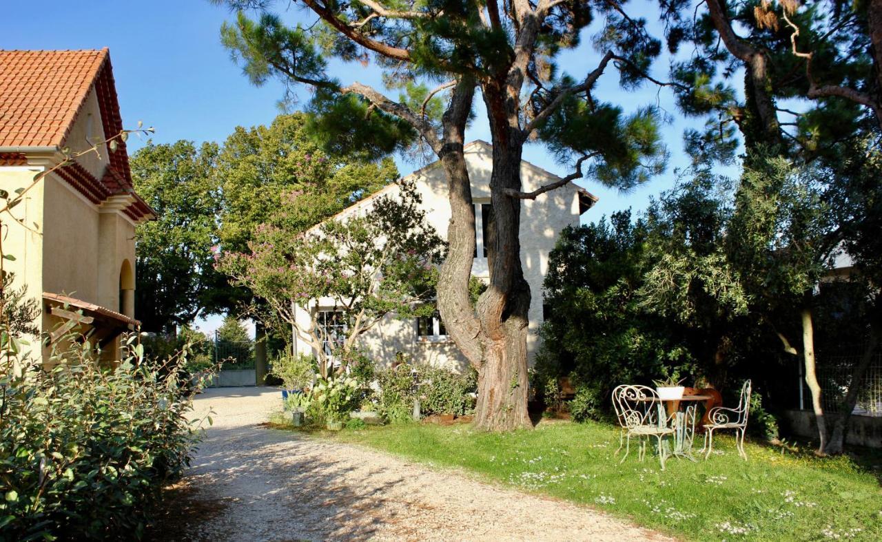 Le Clos Vitis Violès Exterior foto